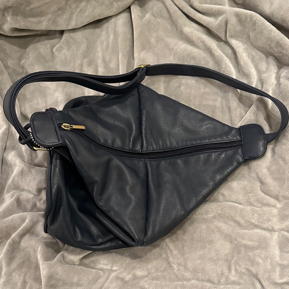 Samsonite Elegant Navy Leather Shoulder Sling Bag - Picture 4 of 6